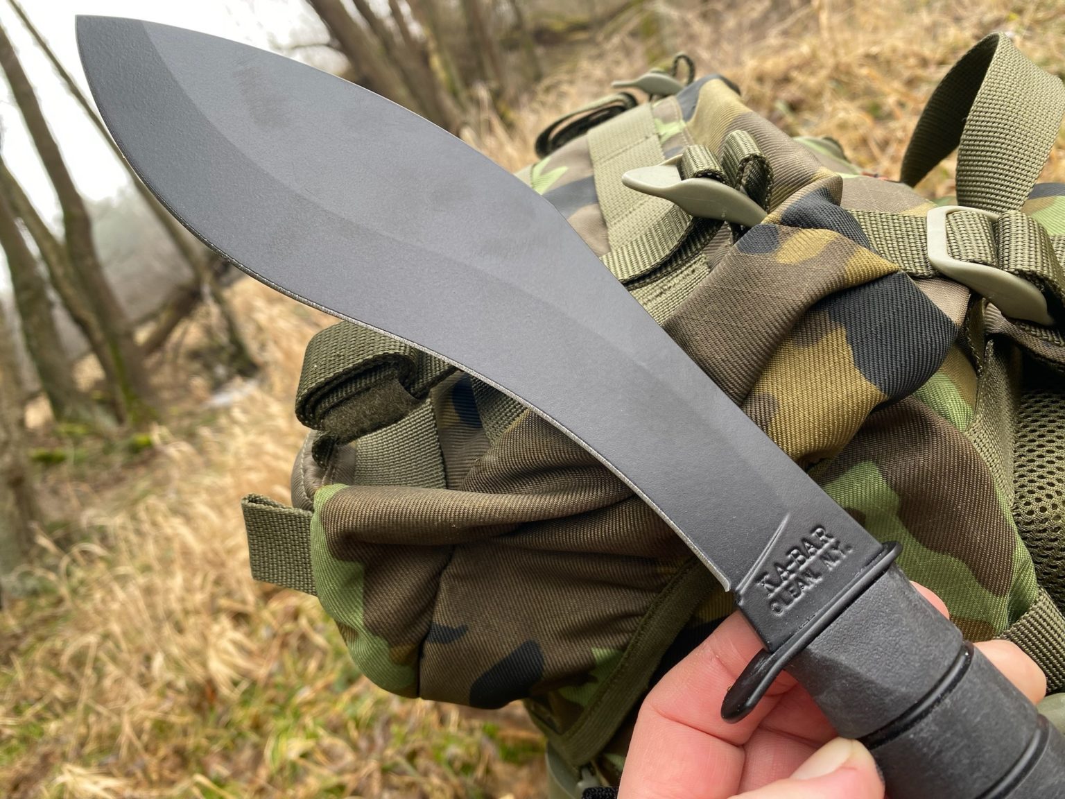 maceta-kukri-v-prirode-1